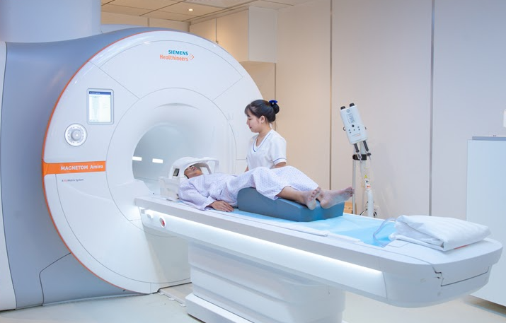 chụp cộng hưởng từ (MRI) trong tầm soát đột quỵ